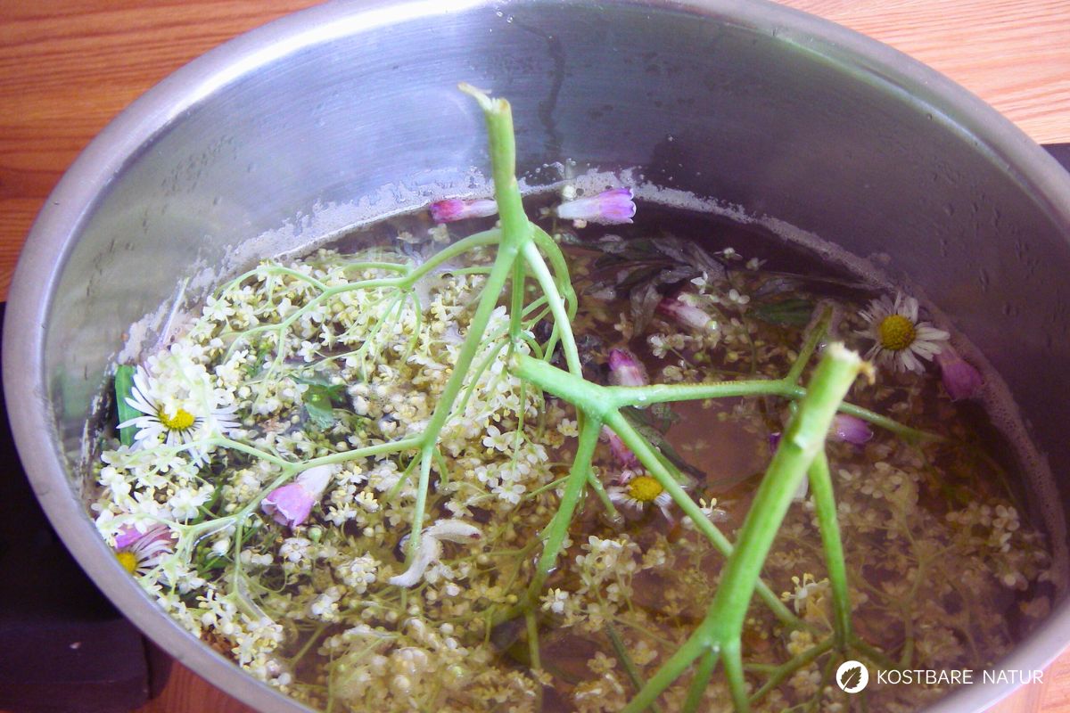 Rezept Kräutersirup mit Holunderblüten