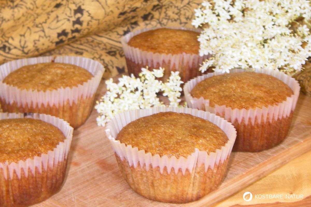 Sommerlich-s&uuml;&szlig;e Muffins mit Holunderbl&uuml;ten