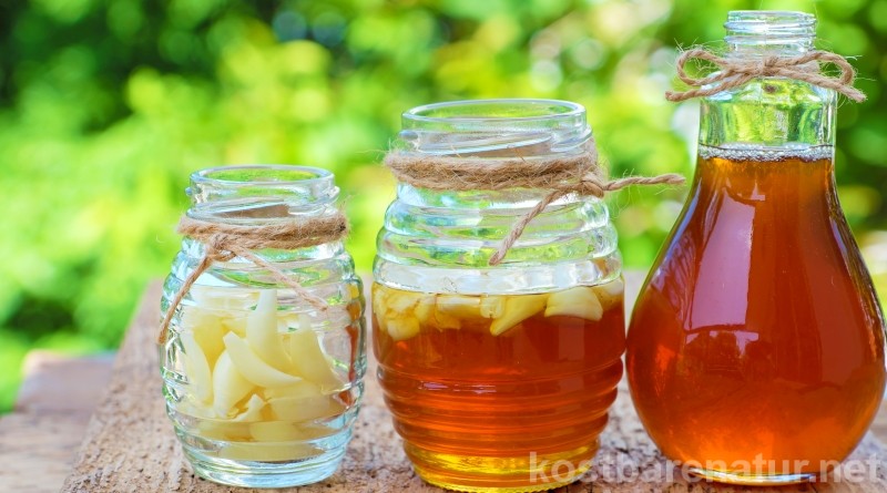 Nutze Honig als Alternative zu Alkoholtinkturen, um gesunde Wirkstoffe von Heilkräutern haltbar zu machen.