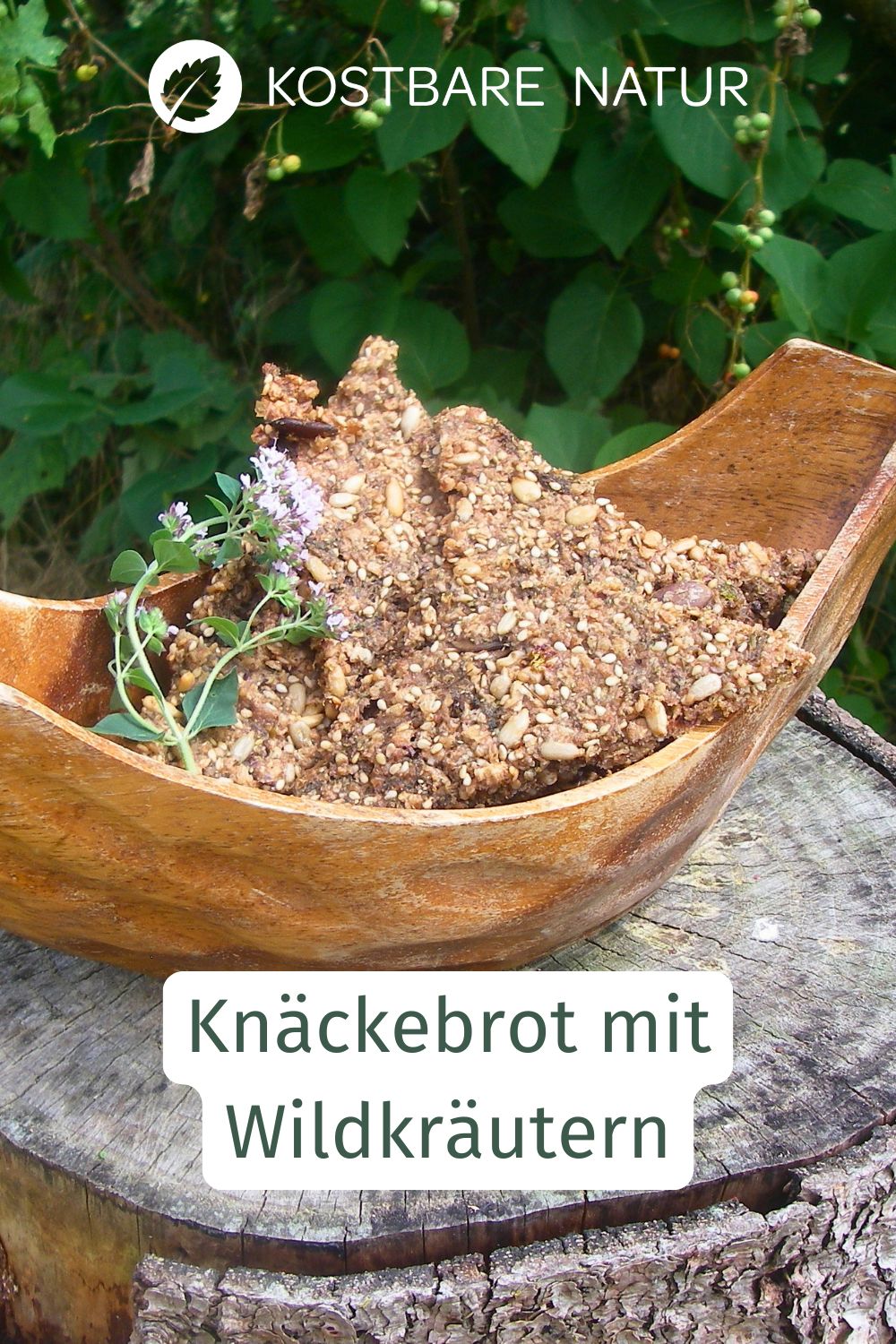 Wildkräuter Knäckebrot Rezept. Erfahre, welche Kräuter gesund sind und wie du sie einfach in knusprigem Knäckebrot nutzt.
