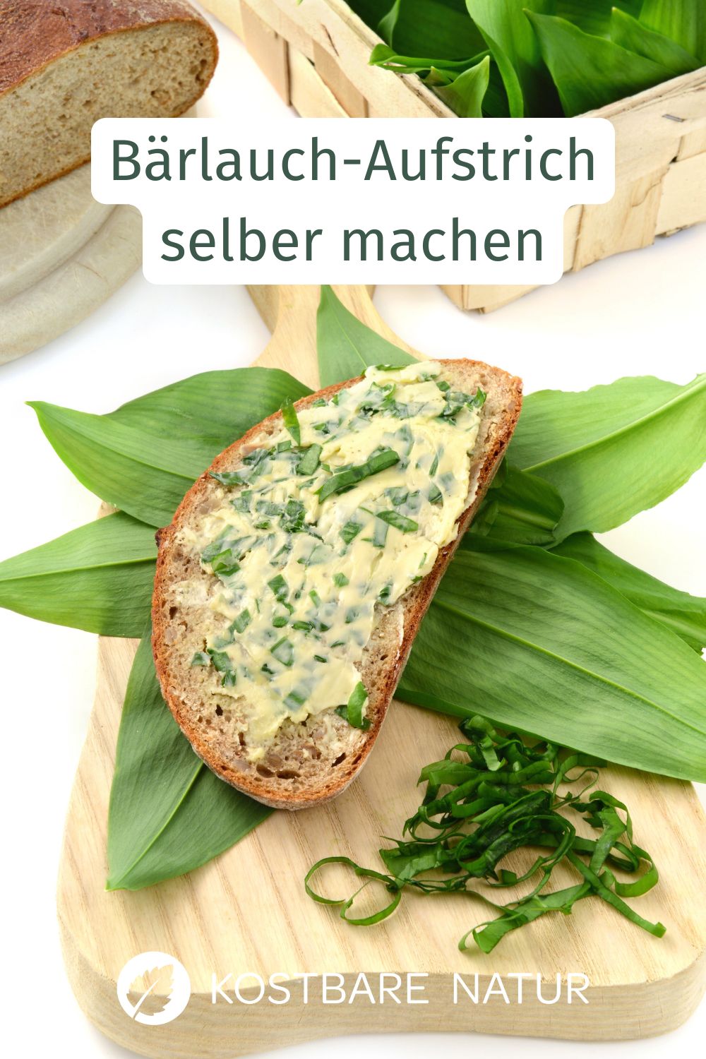 Cremiger Bärlauch-Aufstrich mit Wildkräutern: In nur 10 Minuten zubereitet! Perfekt als Dip, zu Kartoffeln oder einfach aufs Brot.