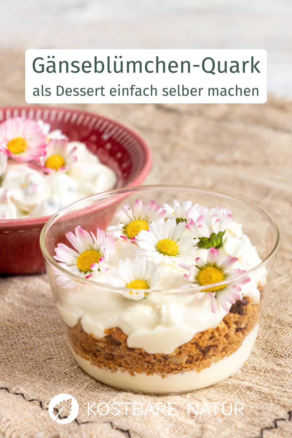Süßer Gänseblümchen-Quark ist schnell und einfach zubereitet und eine köstliche Möglichkeit, die gesunden Blüten abwechslungsreich zu verwenden.