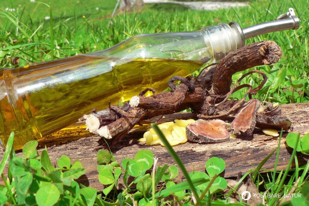 Beinwellöl in Flasche