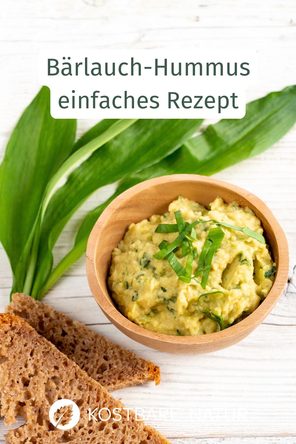 Im Frühling wächst der vitamin- und mineralstoffreiche Bärlauch. Als köstliches Bärlauch-Hummus zubereitet, kannst du das gesunde Kraut abwechslungsreich genießen!