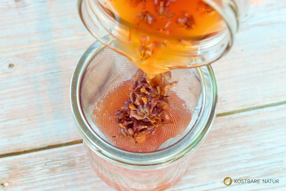 Essigauszug abfiltern