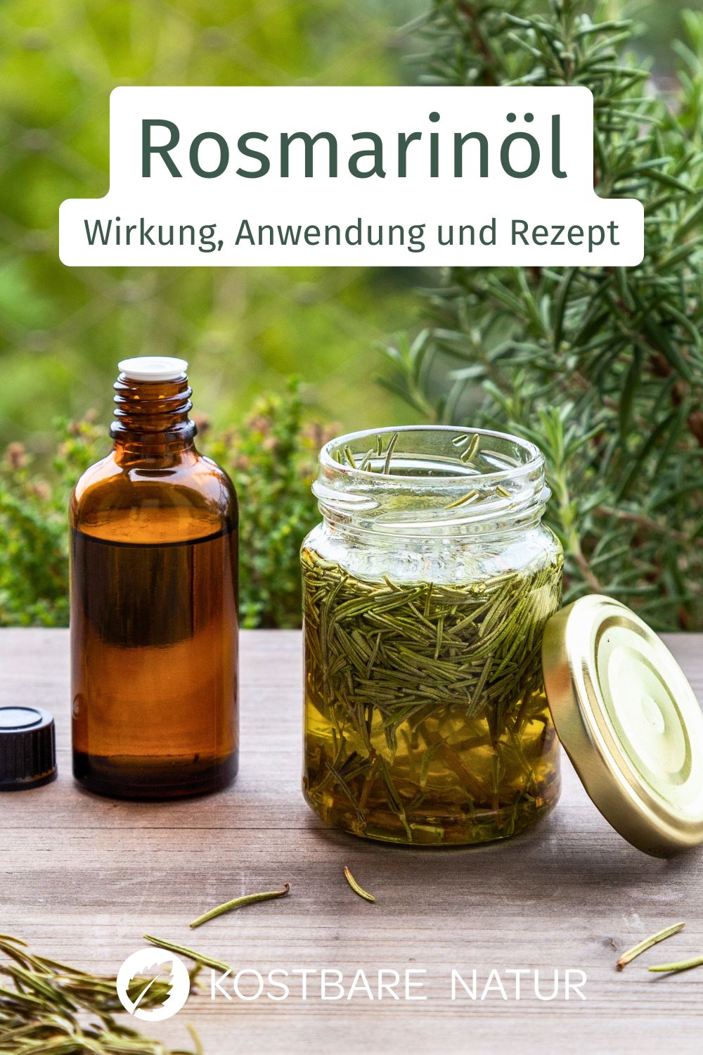 Rosmarinöl wirkt anregend auf Kreislauf, Haut und Gemüt. Lies hier, wie du belebendes Rosmarinöl selber machen kannst – für viele gesunde Anwendungen.