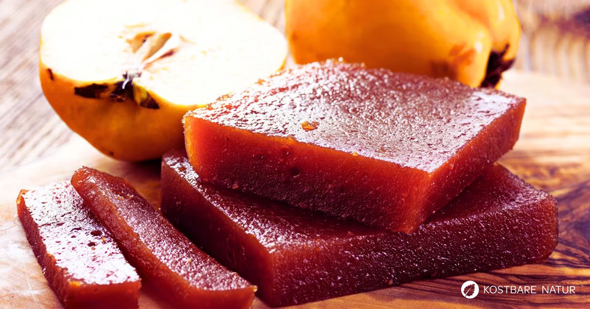 Quittenbrot selber machen: Entdecke ein einfaches Rezept für das aromatische Fruchtkonfekt aus Quitten – perfekt für Herbst und Winter.