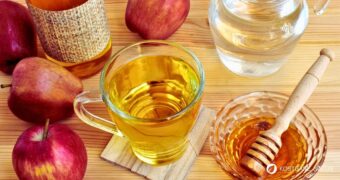 Oxymel herstellen leicht gemacht. Entdecke das einfache Grundrezept mit Honig und Essig. Erfahre, warum es so besonders ist.