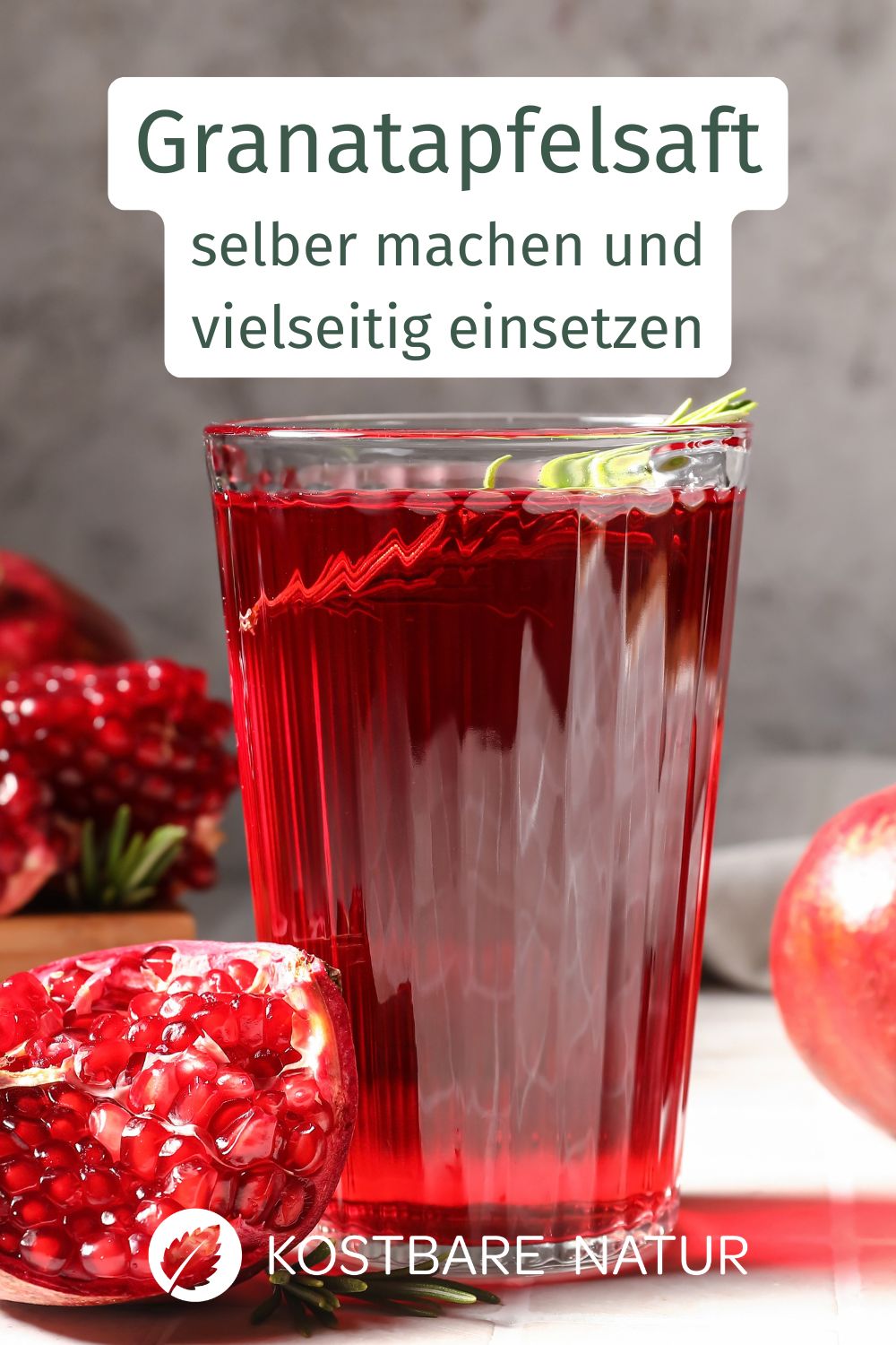 Granatapfelsaft selber machen: Zwei reife Früchte ergeben einen aromatischen Saft für Getränke, Desserts, Dressings und herzhafte Gerichte.