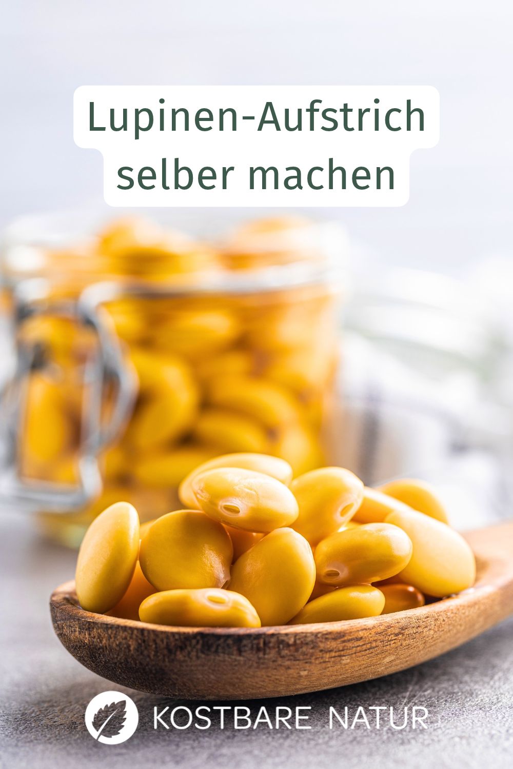 Lupinen-Brotaufstrich selber machen: Entdecke ein einfaches Rezept mit Süßlupinen, wenigen Zutaten und Tipps für leckere Variationen.